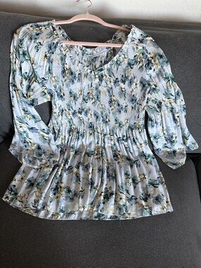 Smocked V-Neck Floral Blouse in Light Blue and Green